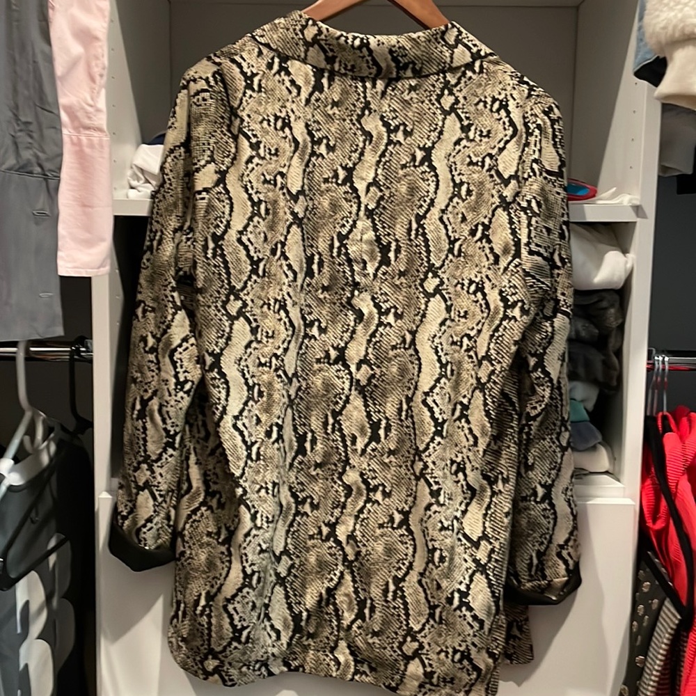 Mitto Snakeskin Boyfriend Blazer